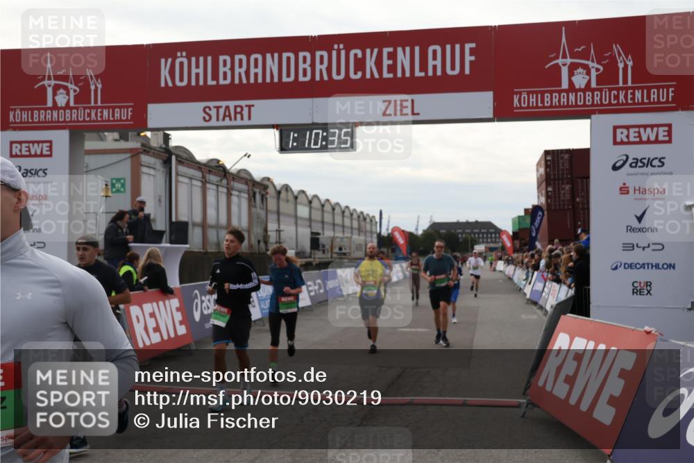 03.10.2025 - Köhlbrandbrückenlauf Julia Fischer http://msf.ph/oto/9030219 03.10.2025 16:10:36 Ziel 7112, 7126, 7384, 7385, 7534, 7543, 7552, 7562, 7648, 7844, 8097, 8153, 8798, 8950, 9542, 9652 meine-sportfotos.de