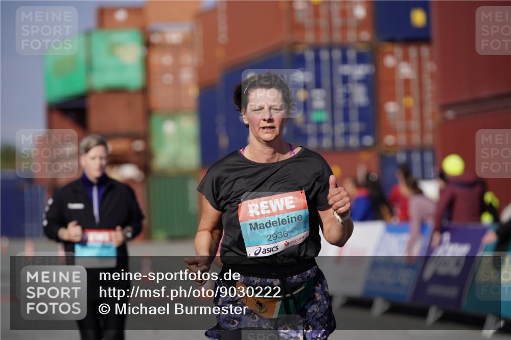 03.10.2025 - Köhlbrandbrückenlauf Michael Burmester http://msf.ph/oto/9030222 03.10.2025 10:35:27 Ziel 2232, 2755, 2924, 2936 meine-sportfotos.de