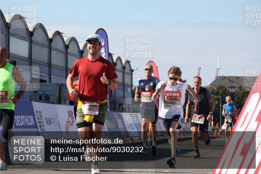 03.10.2025 - Köhlbrandbrückenlauf Luisa Fischer http://msf.ph/oto/9030232 03.10.2025 13:03:53 Ziel 4127, 4274, 4322, 4349, 5098, 5414, 5447, 5639, 5950, 6315, 6341, 6392, 6706 meine-sportfotos.de