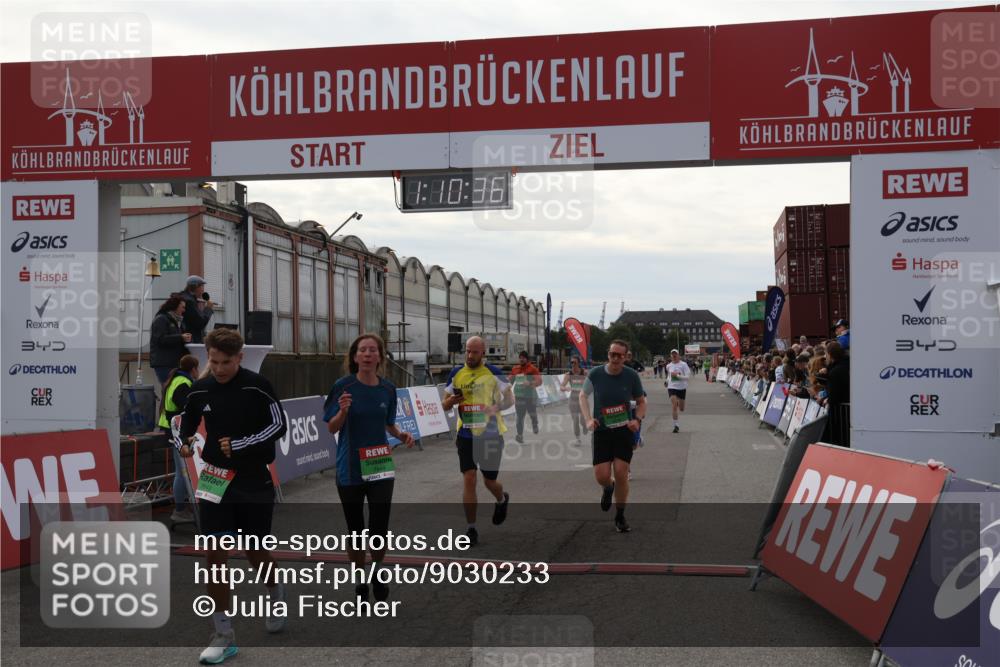 03.10.2025 - Köhlbrandbrückenlauf Julia Fischer http://msf.ph/oto/9030233 03.10.2025 16:10:37 Ziel 7112, 7126, 7384, 7385, 7534, 7543, 7549, 7552, 7562, 7648, 7844, 8153, 8798, 8950, 9652 meine-sportfotos.de
