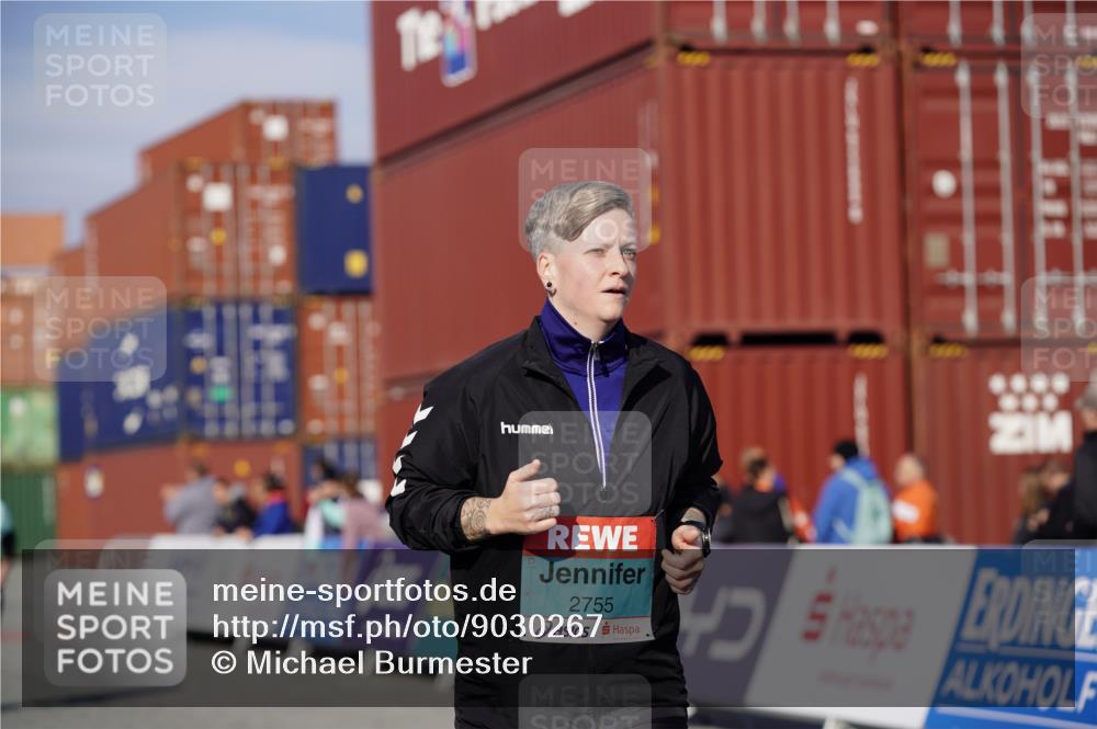 03.10.2025 - Köhlbrandbrückenlauf Michael Burmester http://msf.ph/oto/9030267 03.10.2025 10:35:30 Ziel 2232, 2513, 2755, 2924 meine-sportfotos.de