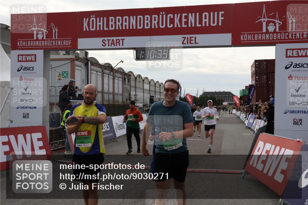 03.10.2025 - Köhlbrandbrückenlauf Julia Fischer http://msf.ph/oto/9030271 03.10.2025 16:10:40 Ziel 7112, 7126, 7384, 7385, 7534, 7543, 7549, 7552, 7562, 7648, 7844, 8153, 8798, 8950, 9652 meine-sportfotos.de