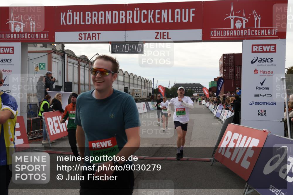 03.10.2025 - Köhlbrandbrückenlauf Julia Fischer http://msf.ph/oto/9030279 03.10.2025 16:10:41 Ziel 7112, 7126, 7384, 7385, 7534, 7543, 7549, 7552, 7562, 7844, 8153, 8798, 8950, 9652 meine-sportfotos.de