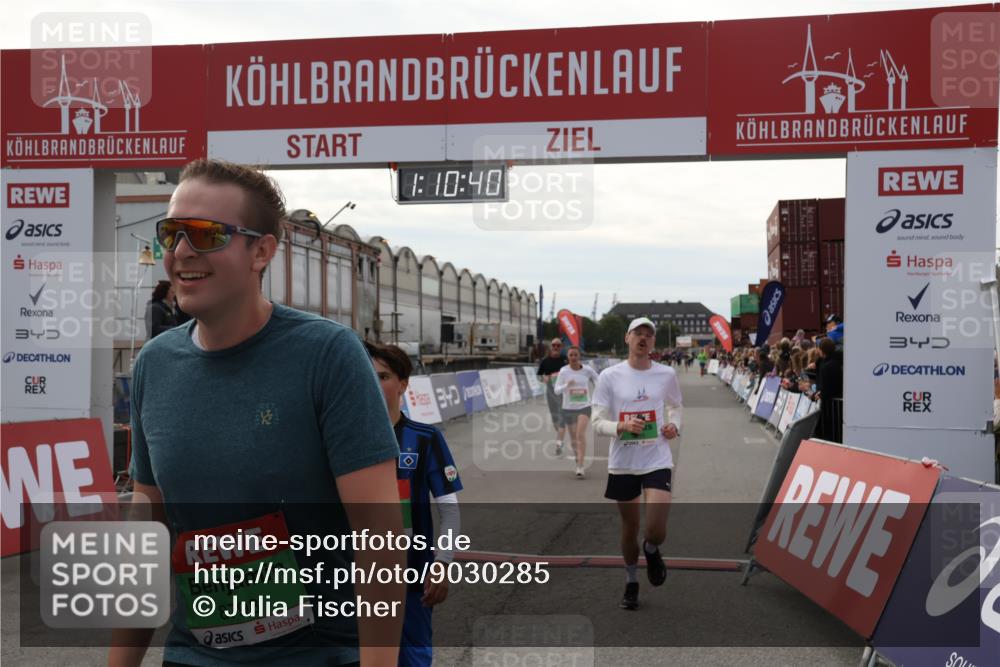 03.10.2025 - Köhlbrandbrückenlauf Julia Fischer http://msf.ph/oto/9030285 03.10.2025 16:10:41 Ziel 7112, 7126, 7384, 7385, 7534, 7543, 7549, 7552, 7562, 7844, 8153, 8798, 8950, 9652 meine-sportfotos.de