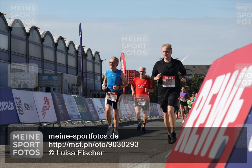 03.10.2025 - Köhlbrandbrückenlauf Luisa Fischer http://msf.ph/oto/9030293 03.10.2025 13:03:59 Ziel 4056, 4127, 4349, 4372, 4480, 5098, 5414, 5447, 5950, 5958, 6315, 6341, 6392, 6706 meine-sportfotos.de