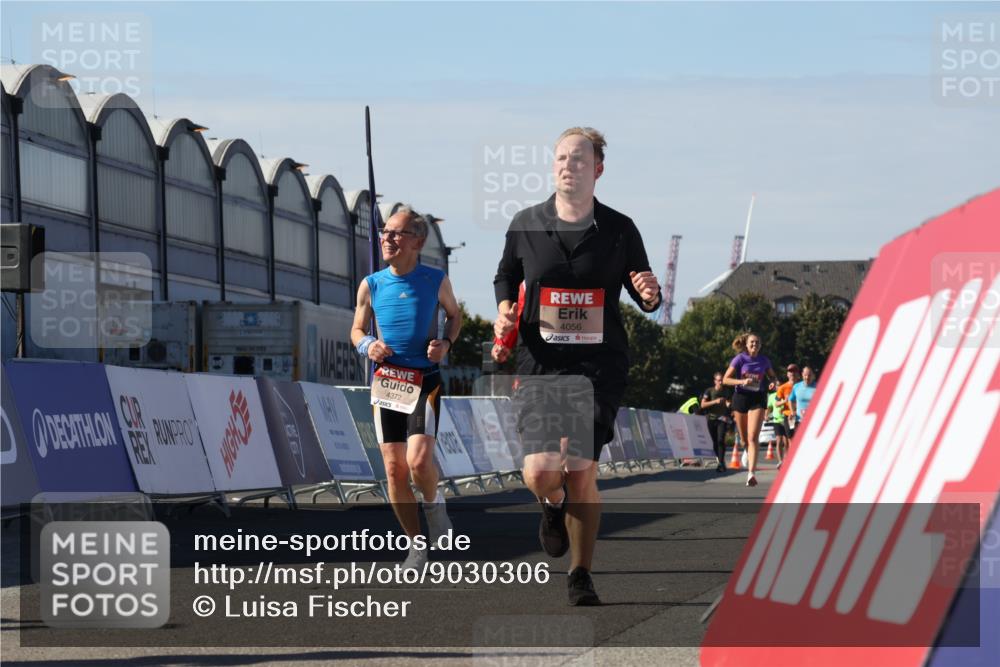 03.10.2025 - Köhlbrandbrückenlauf Luisa Fischer http://msf.ph/oto/9030306 03.10.2025 13:04:00 Ziel 4056, 4127, 4349, 4372, 4480, 5098, 5414, 5447, 5950, 5958, 6315, 6341, 6392, 6706 meine-sportfotos.de
