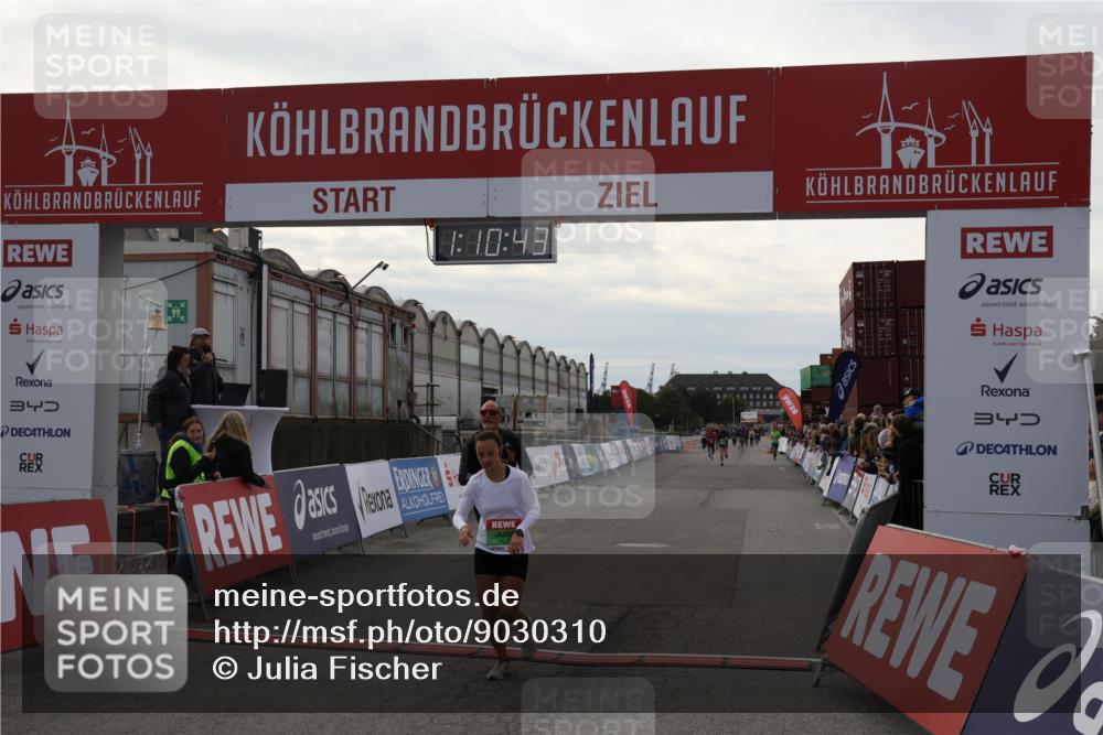 03.10.2025 - Köhlbrandbrückenlauf Julia Fischer http://msf.ph/oto/9030310 03.10.2025 16:10:43 Ziel 7112, 7126, 7534, 7543, 7549, 7552, 7562, 7844, 8153, 8798, 8950, 9652 meine-sportfotos.de