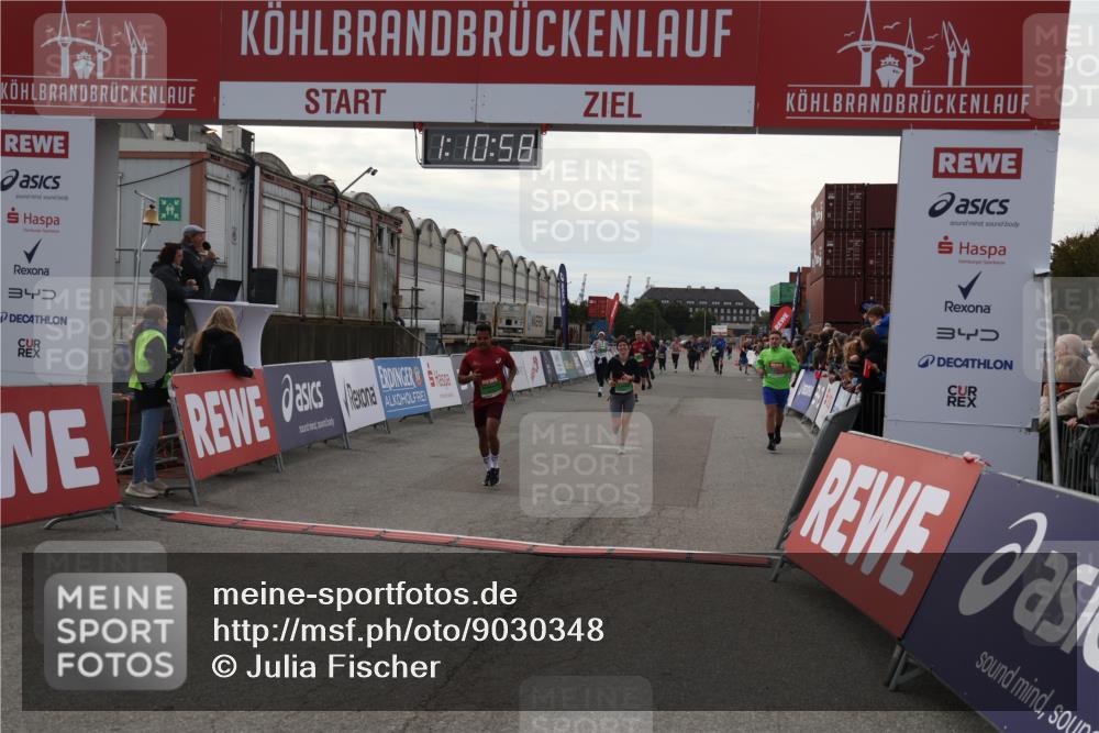 03.10.2025 - Köhlbrandbrückenlauf Julia Fischer http://msf.ph/oto/9030348 03.10.2025 16:10:59 Ziel 7226, 7834, 8775, 8776, 9169, 9201, 9474 meine-sportfotos.de