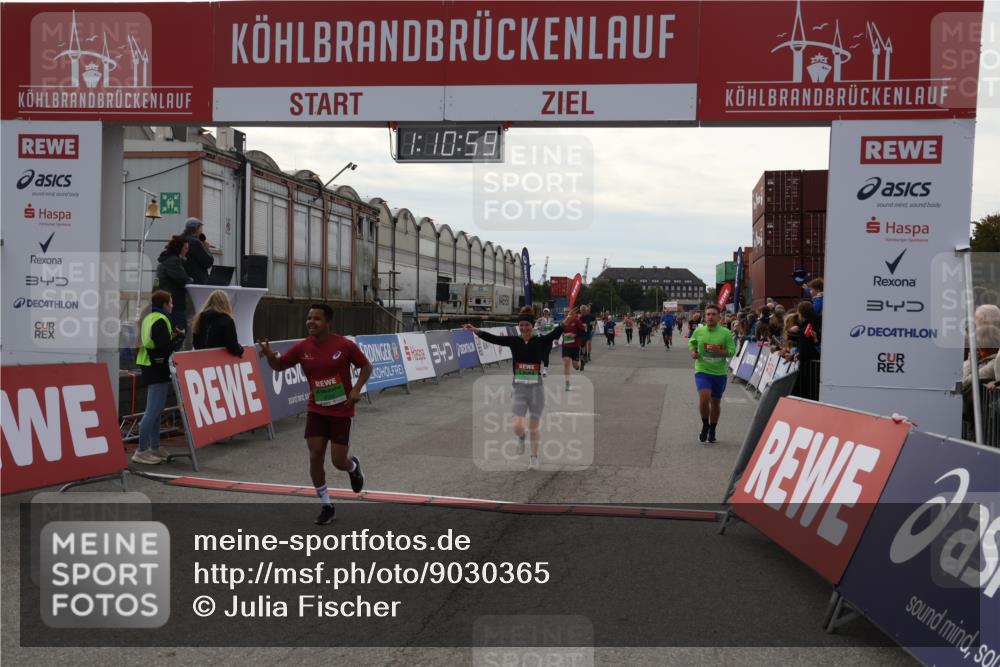 03.10.2025 - Köhlbrandbrückenlauf Julia Fischer http://msf.ph/oto/9030365 03.10.2025 16:11:00 Ziel 7226, 7834, 8775, 8776, 9169, 9201, 9474 meine-sportfotos.de