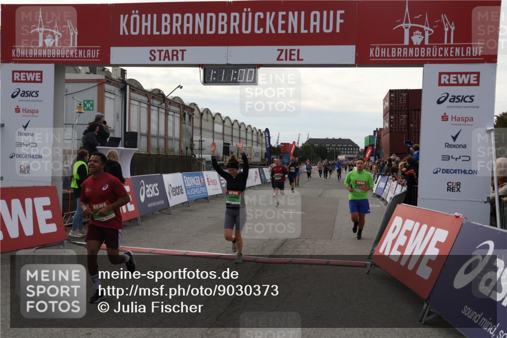 03.10.2025 - Köhlbrandbrückenlauf Julia Fischer http://msf.ph/oto/9030373 03.10.2025 16:11:01 Ziel 7226, 7834, 8775, 8776, 9169, 9201, 9474 meine-sportfotos.de
