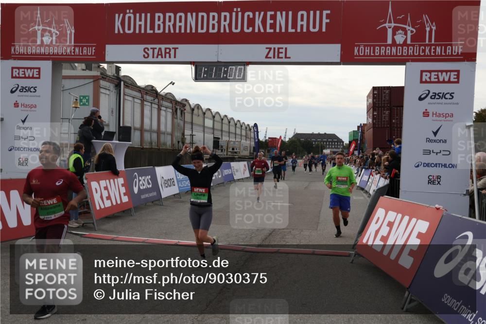 03.10.2025 - Köhlbrandbrückenlauf Julia Fischer http://msf.ph/oto/9030375 03.10.2025 16:11:01 Ziel 7226, 7834, 8775, 8776, 9169, 9201, 9474 meine-sportfotos.de