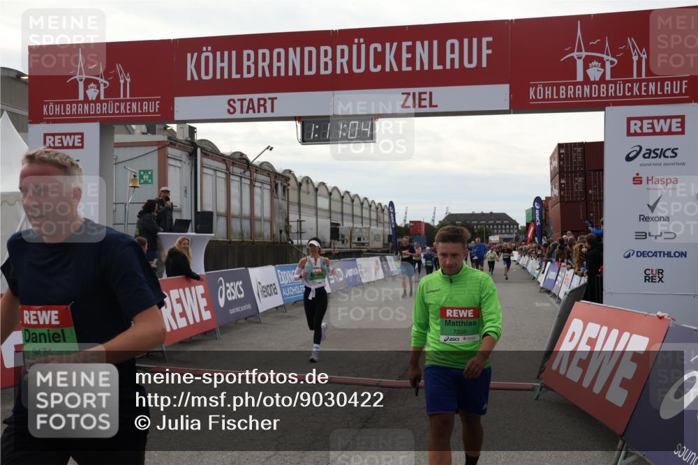 03.10.2025 - Köhlbrandbrückenlauf Julia Fischer http://msf.ph/oto/9030422 03.10.2025 16:11:05 Ziel 7226, 7363, 7834, 8059, 8220, 8490, 8592, 8775, 8776, 8923, 9201, 9474 meine-sportfotos.de