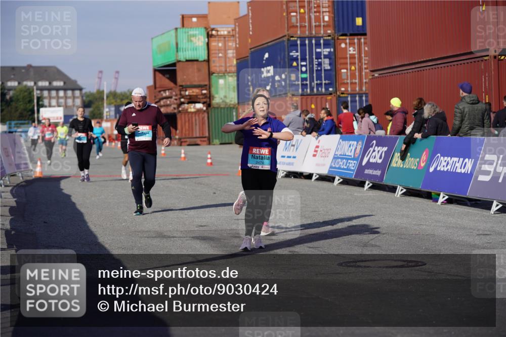 03.10.2025 - Köhlbrandbrückenlauf Michael Burmester http://msf.ph/oto/9030424 03.10.2025 10:35:43 Ziel 1729, 2148, 2418, 2474, 2558, 3565, 3566 meine-sportfotos.de