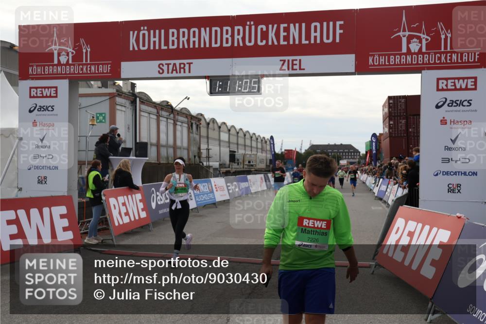03.10.2025 - Köhlbrandbrückenlauf Julia Fischer http://msf.ph/oto/9030430 03.10.2025 16:11:06 Ziel 7226, 7363, 7834, 8059, 8220, 8490, 8592, 8775, 8776, 8923, 9201, 9474, 9710 meine-sportfotos.de