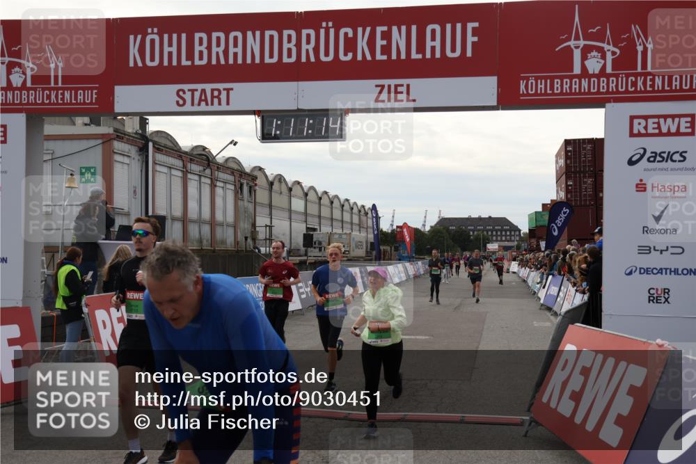 03.10.2025 - Köhlbrandbrückenlauf Julia Fischer http://msf.ph/oto/9030451 03.10.2025 16:11:14 Ziel 7291, 7363, 7515, 7591, 8059, 8220, 8490, 8592, 8923, 9201, 9218, 9710, 9726 meine-sportfotos.de