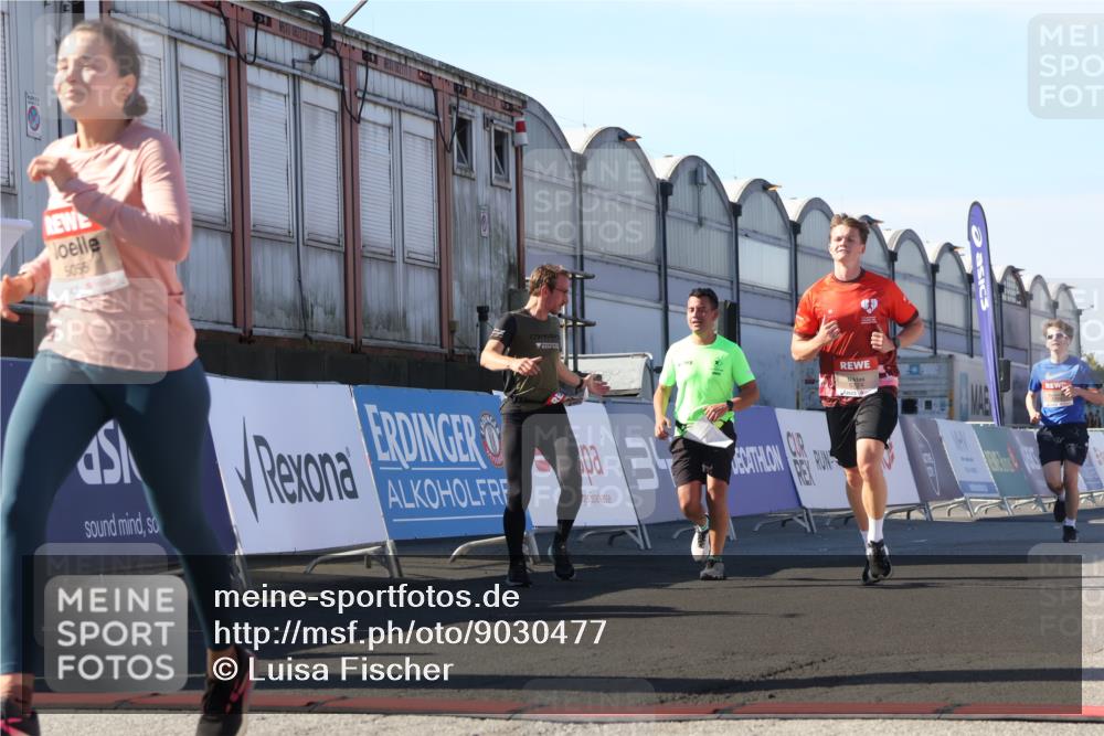 03.10.2025 - Köhlbrandbrückenlauf Luisa Fischer http://msf.ph/oto/9030477 03.10.2025 13:04:17 Ziel 4494, 5055, 5721, 6038, 6250, 6251, 6523, 6723, 6724 meine-sportfotos.de