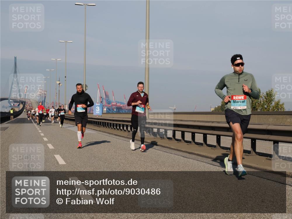 03.10.2025 - Köhlbrandbrückenlauf Fabian Wolf http://msf.ph/oto/9030486 03.10.2025 09:44:59 Position 3 1143 meine-sportfotos.de