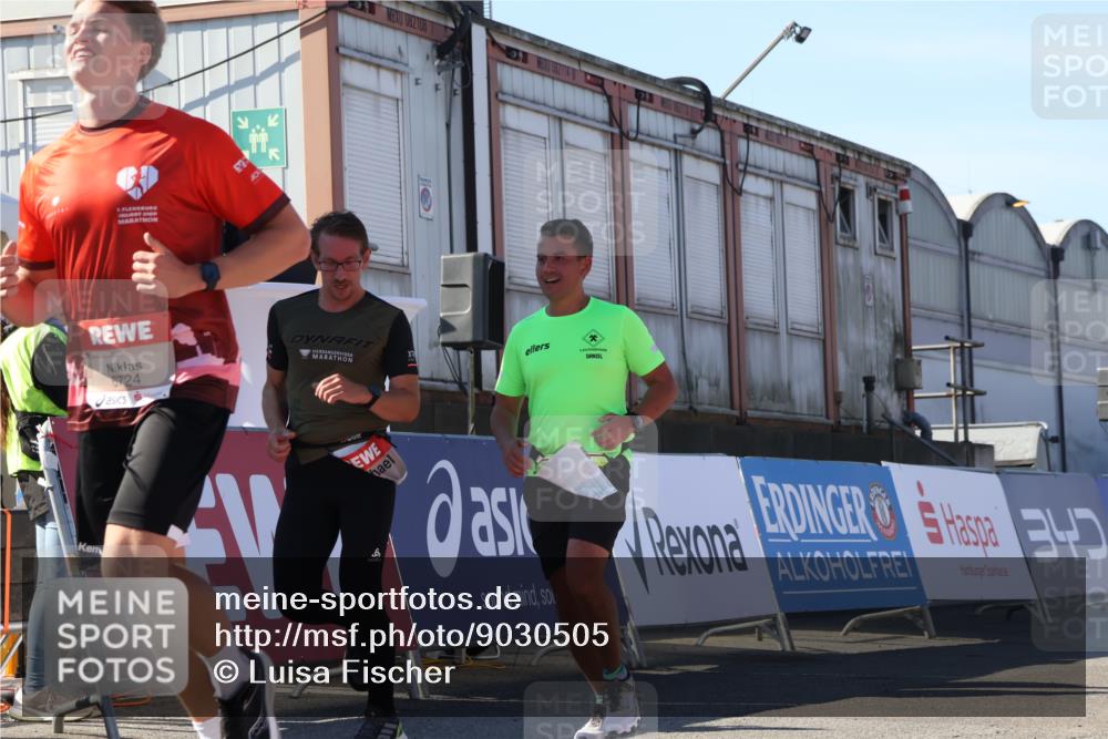 03.10.2025 - Köhlbrandbrückenlauf Luisa Fischer http://msf.ph/oto/9030505 03.10.2025 13:04:19 Ziel 4297, 4494, 5055, 5721, 6038, 6250, 6251, 6523, 6723, 6724 meine-sportfotos.de