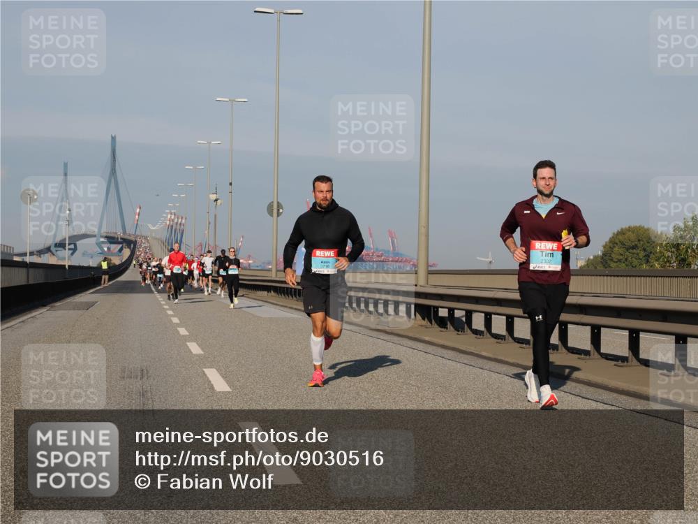 03.10.2025 - Köhlbrandbrückenlauf Fabian Wolf http://msf.ph/oto/9030516 03.10.2025 09:45:01 Position 3 3718, 2302 meine-sportfotos.de