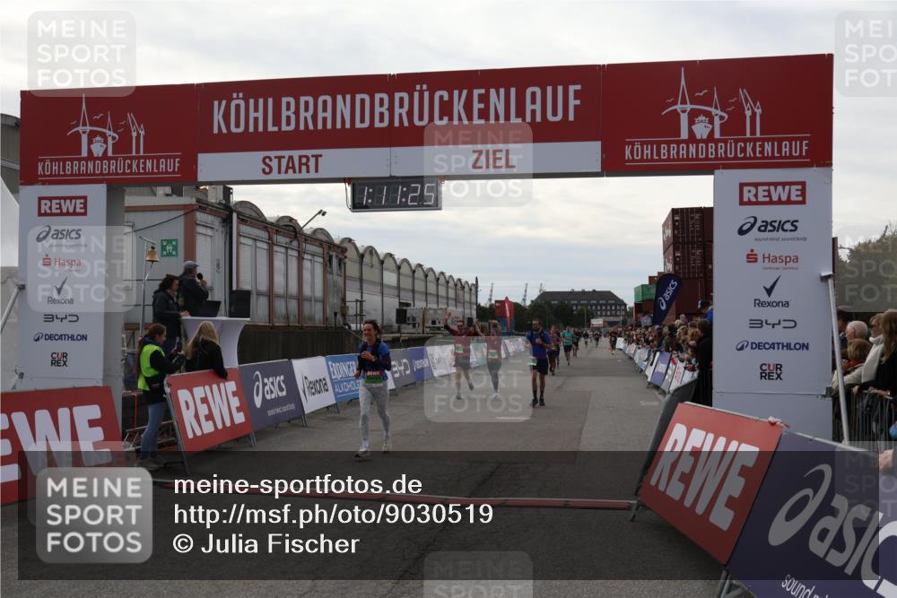 03.10.2025 - Köhlbrandbrückenlauf Julia Fischer http://msf.ph/oto/9030519 03.10.2025 16:11:25 Ziel 7350, 7373, 7472, 7515, 7591, 7765, 7895, 9067, 9068, 9597 meine-sportfotos.de