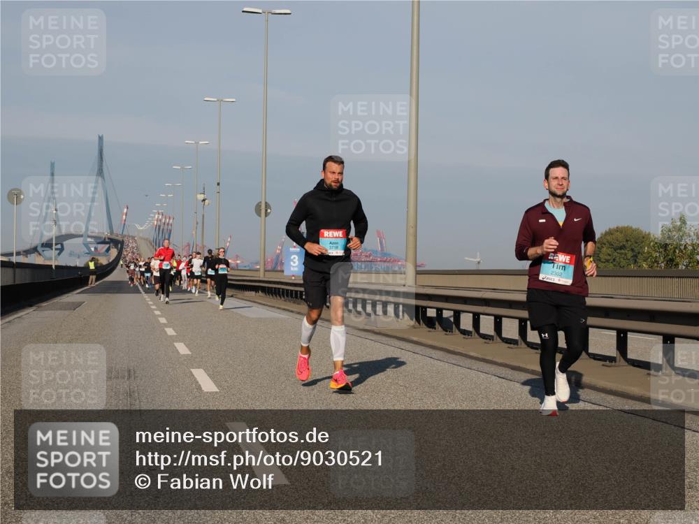 03.10.2025 - Köhlbrandbrückenlauf Fabian Wolf http://msf.ph/oto/9030521 03.10.2025 09:45:01 Position 3 3718, 2302 meine-sportfotos.de
