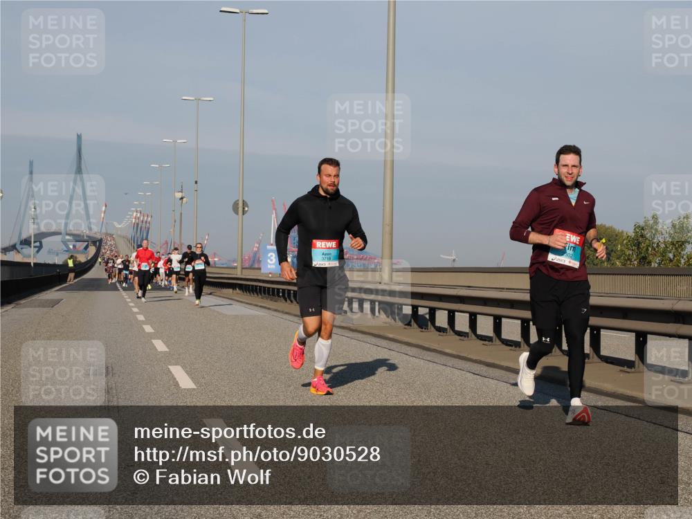 03.10.2025 - Köhlbrandbrückenlauf Fabian Wolf http://msf.ph/oto/9030528 03.10.2025 09:45:01 Position 3 3, 3718, 302 meine-sportfotos.de