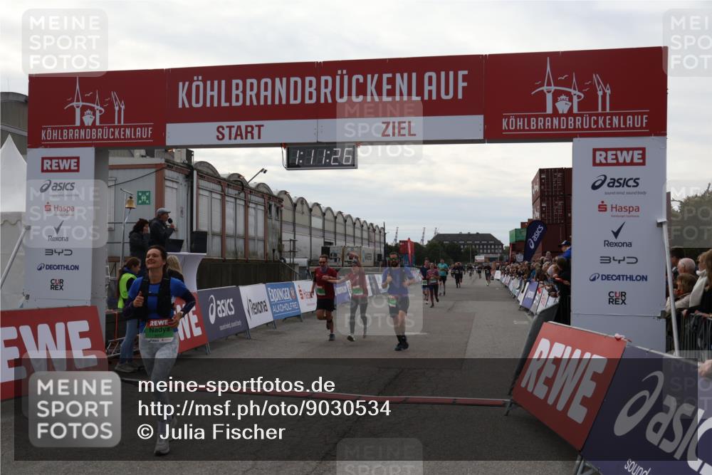 03.10.2025 - Köhlbrandbrückenlauf Julia Fischer http://msf.ph/oto/9030534 03.10.2025 16:11:27 Ziel 7350, 7373, 7472, 7515, 7591, 7765, 7895, 9067, 9068, 9597 meine-sportfotos.de