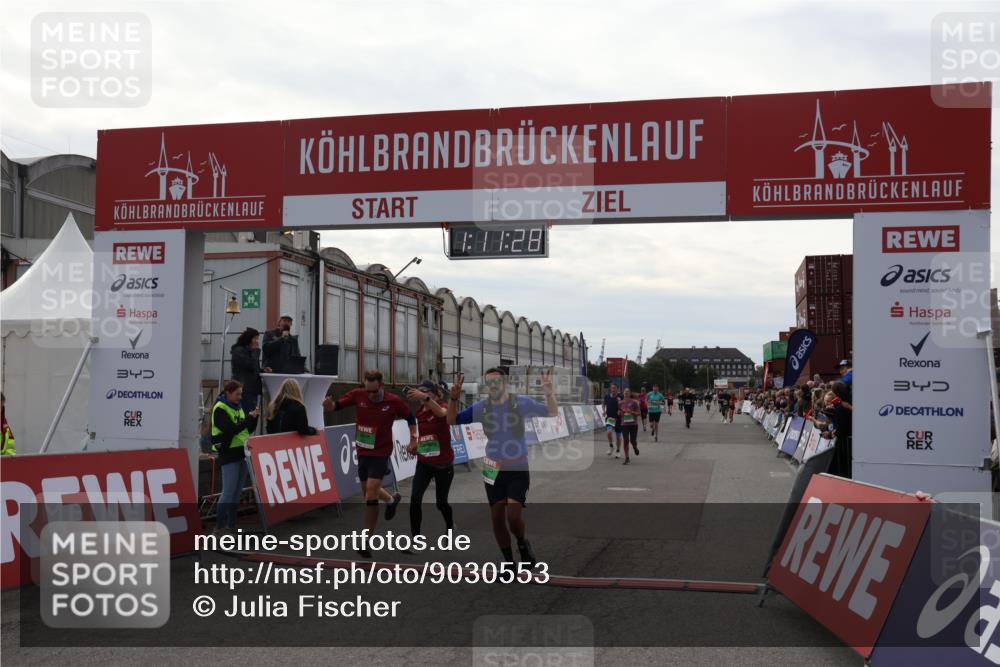 03.10.2025 - Köhlbrandbrückenlauf Julia Fischer http://msf.ph/oto/9030553 03.10.2025 16:11:29 Ziel 7350, 7373, 7472, 7488, 7765, 7895, 9067, 9068, 9597 meine-sportfotos.de