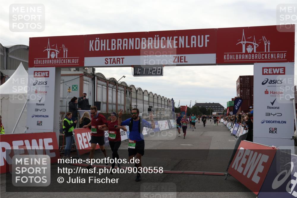 03.10.2025 - Köhlbrandbrückenlauf Julia Fischer http://msf.ph/oto/9030558 03.10.2025 16:11:29 Ziel 7350, 7373, 7472, 7488, 7765, 7895, 9067, 9068, 9597 meine-sportfotos.de