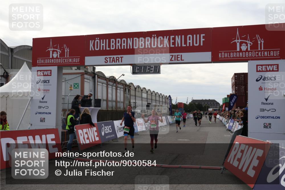 03.10.2025 - Köhlbrandbrückenlauf Julia Fischer http://msf.ph/oto/9030584 03.10.2025 16:11:32 Ziel 7350, 7373, 7407, 7467, 7472, 7488, 7765, 7895, 8938, 9067, 9068, 9597 meine-sportfotos.de