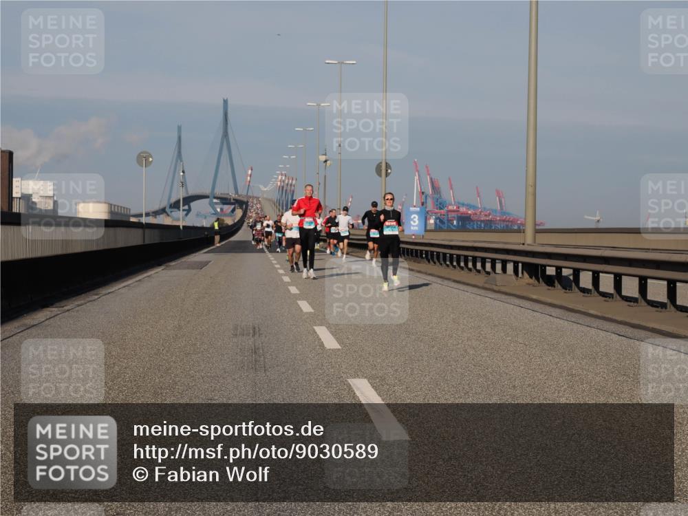 03.10.2025 - Köhlbrandbrückenlauf Fabian Wolf http://msf.ph/oto/9030589 03.10.2025 09:45:05 Position 3 3 meine-sportfotos.de