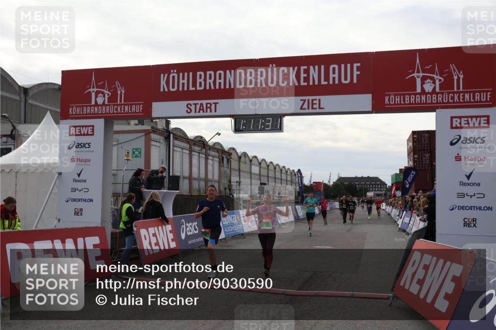 03.10.2025 - Köhlbrandbrückenlauf Julia Fischer http://msf.ph/oto/9030590 03.10.2025 16:11:32 Ziel 7350, 7373, 7407, 7467, 7472, 7488, 7765, 7895, 8938, 9067, 9068, 9597 meine-sportfotos.de