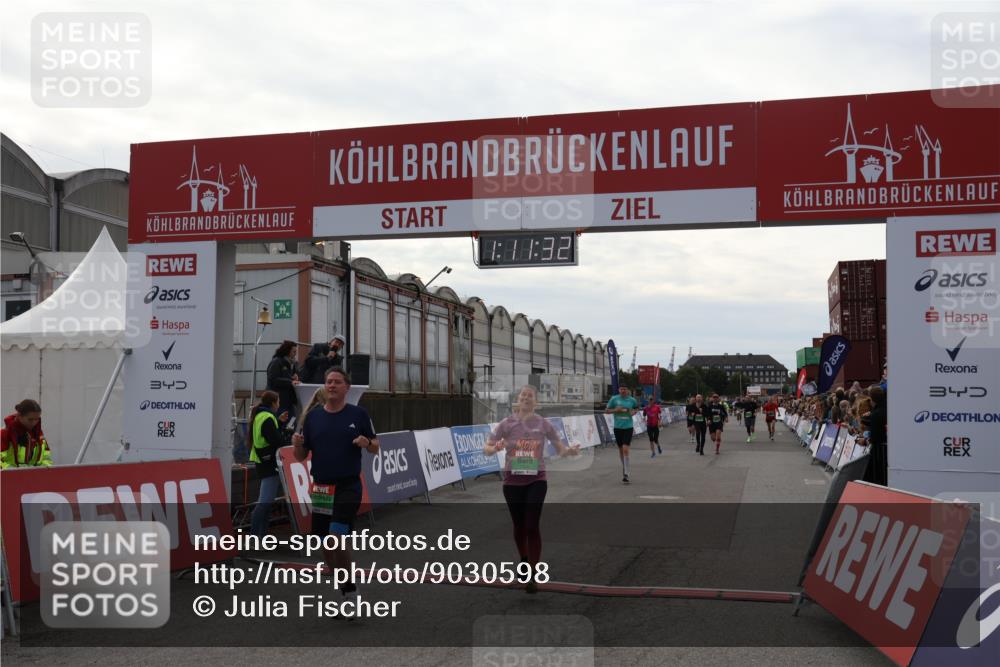 03.10.2025 - Köhlbrandbrückenlauf Julia Fischer http://msf.ph/oto/9030598 03.10.2025 16:11:33 Ziel 7350, 7373, 7407, 7467, 7472, 7488, 7765, 7895, 8938, 9597 meine-sportfotos.de