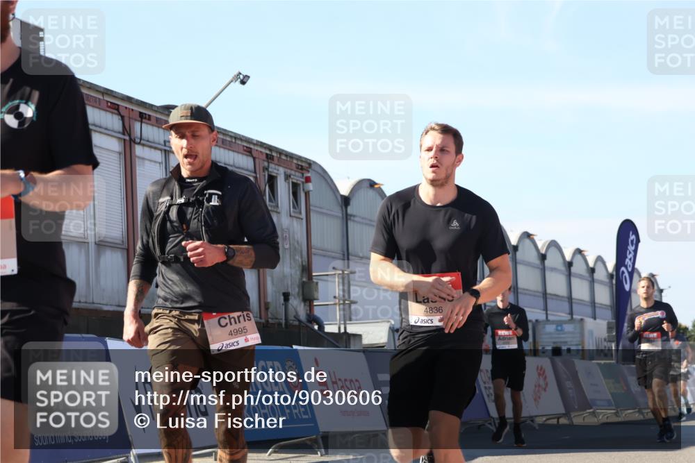 03.10.2025 - Köhlbrandbrückenlauf Luisa Fischer http://msf.ph/oto/9030606 03.10.2025 13:04:27 Ziel 4055, 4117, 4198, 4297, 4494, 4665, 4836, 4995, 5055, 6018, 6250, 6251, 6723, 6724 meine-sportfotos.de