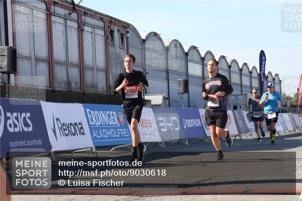 03.10.2025 - Köhlbrandbrückenlauf Luisa Fischer http://msf.ph/oto/9030618 03.10.2025 13:04:29 Ziel 4055, 4117, 4198, 4297, 4494, 4665, 4836, 4995, 6018, 6092, 6250, 6251, 6723, 6724 meine-sportfotos.de