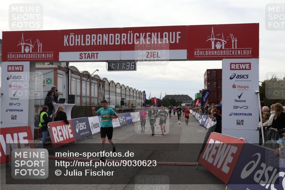 03.10.2025 - Köhlbrandbrückenlauf Julia Fischer http://msf.ph/oto/9030623 03.10.2025 16:11:36 Ziel 7196, 7350, 7373, 7407, 7467, 7472, 7488, 7765, 7895, 8774, 8938, 9382 meine-sportfotos.de