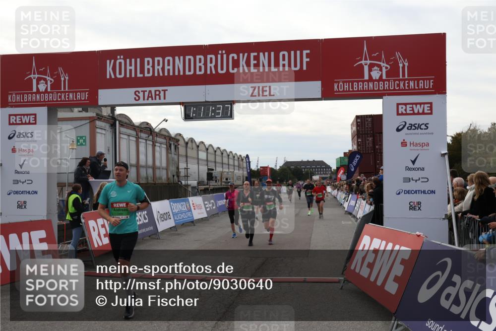03.10.2025 - Köhlbrandbrückenlauf Julia Fischer http://msf.ph/oto/9030640 03.10.2025 16:11:37 Ziel 7196, 7350, 7373, 7407, 7467, 7472, 7488, 7765, 7895, 8774, 8938, 9382 meine-sportfotos.de