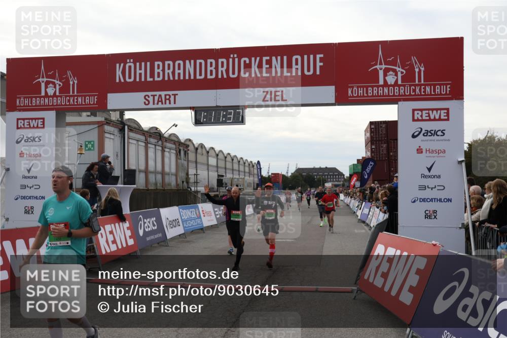 03.10.2025 - Köhlbrandbrückenlauf Julia Fischer http://msf.ph/oto/9030645 03.10.2025 16:11:38 Ziel 7196, 7350, 7373, 7407, 7467, 7472, 7488, 8774, 8938, 9382 meine-sportfotos.de