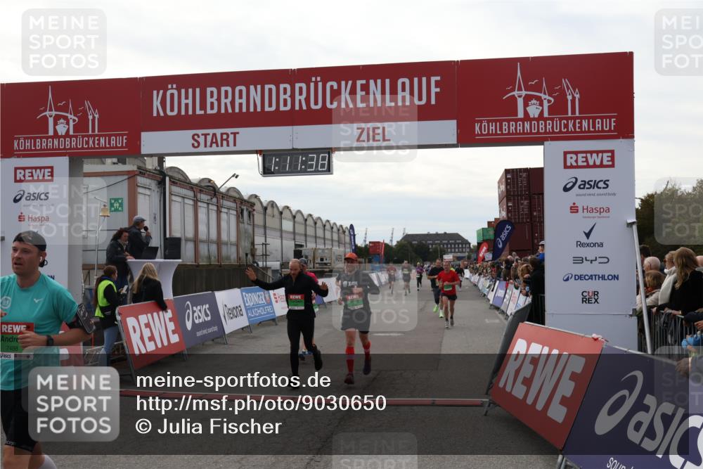 03.10.2025 - Köhlbrandbrückenlauf Julia Fischer http://msf.ph/oto/9030650 03.10.2025 16:11:38 Ziel 7196, 7350, 7373, 7407, 7467, 7472, 7488, 8774, 8938, 9382 meine-sportfotos.de