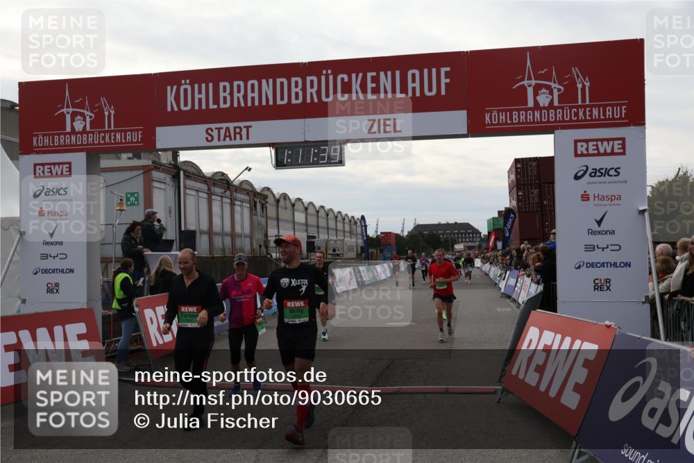 03.10.2025 - Köhlbrandbrückenlauf Julia Fischer http://msf.ph/oto/9030665 03.10.2025 16:11:40 Ziel 7196, 7330, 7350, 7373, 7407, 7467, 7488, 8774, 8938, 9200, 9382, 9634 meine-sportfotos.de