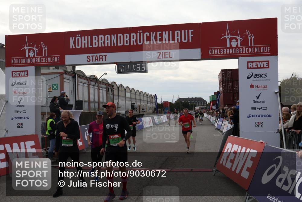 03.10.2025 - Köhlbrandbrückenlauf Julia Fischer http://msf.ph/oto/9030672 03.10.2025 16:11:40 Ziel 7196, 7330, 7350, 7373, 7407, 7467, 7488, 8774, 8938, 9200, 9382, 9634 meine-sportfotos.de
