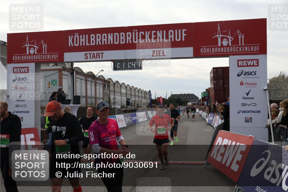 03.10.2025 - Köhlbrandbrückenlauf Julia Fischer http://msf.ph/oto/9030691 03.10.2025 16:11:41 Ziel 7196, 7330, 7350, 7373, 7407, 7419, 7467, 7488, 8774, 8938, 9200, 9202, 9382, 9392, 9634 meine-sportfotos.de