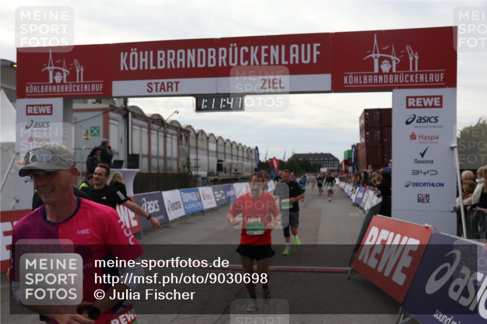 03.10.2025 - Köhlbrandbrückenlauf Julia Fischer http://msf.ph/oto/9030698 03.10.2025 16:11:42 Ziel 7196, 7330, 7407, 7419, 7467, 7488, 8774, 8938, 9200, 9202, 9382, 9392, 9634 meine-sportfotos.de