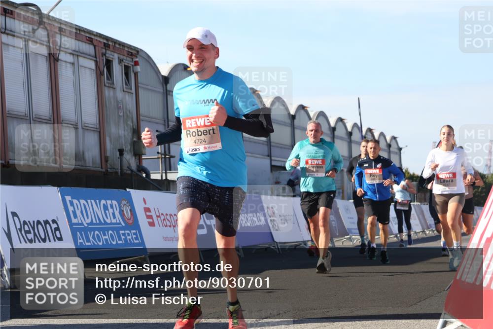03.10.2025 - Köhlbrandbrückenlauf Luisa Fischer http://msf.ph/oto/9030701 03.10.2025 13:04:39 Ziel 4022, 4055, 4236, 4246, 4247, 4713, 4724, 4831, 5948, 6018, 6092, 6470 meine-sportfotos.de