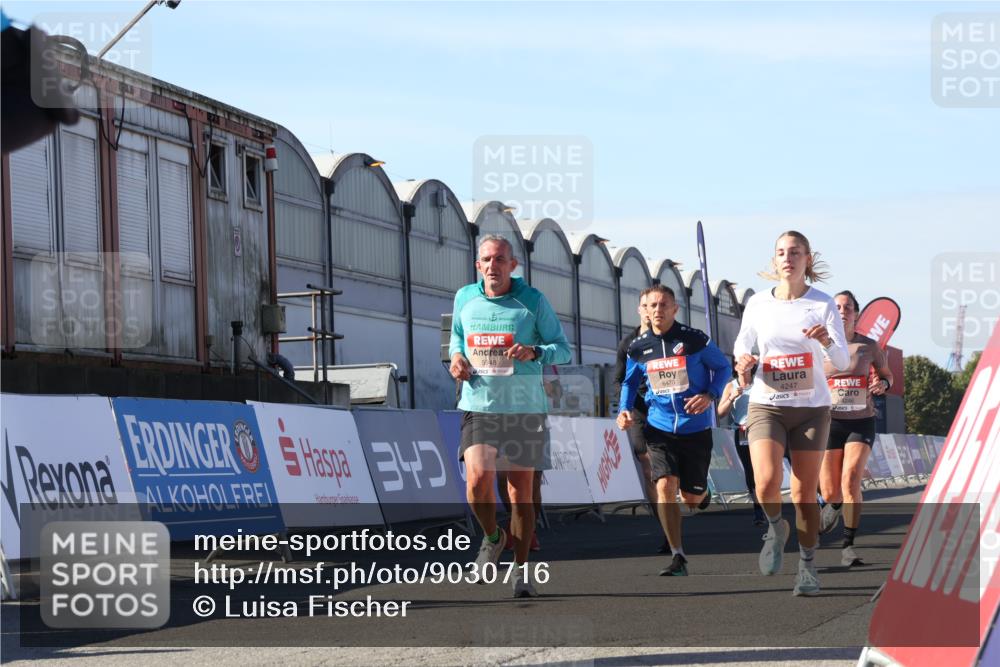 03.10.2025 - Köhlbrandbrückenlauf Luisa Fischer http://msf.ph/oto/9030716 03.10.2025 13:04:40 Ziel 4022, 4055, 4236, 4246, 4247, 4713, 4724, 4831, 5948, 6018, 6092, 6470 meine-sportfotos.de