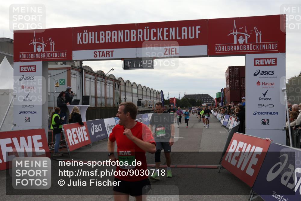 03.10.2025 - Köhlbrandbrückenlauf Julia Fischer http://msf.ph/oto/9030718 03.10.2025 16:11:43 Ziel 7196, 7330, 7407, 7419, 7467, 7488, 8774, 8938, 9200, 9202, 9382, 9392, 9634 meine-sportfotos.de