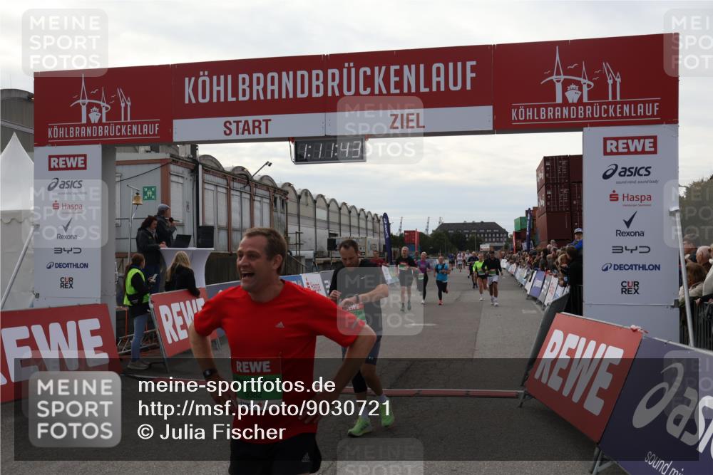 03.10.2025 - Köhlbrandbrückenlauf Julia Fischer http://msf.ph/oto/9030721 03.10.2025 16:11:44 Ziel 7196, 7330, 7407, 7419, 7467, 7488, 7658, 8774, 8938, 9200, 9202, 9382, 9392, 9634 meine-sportfotos.de