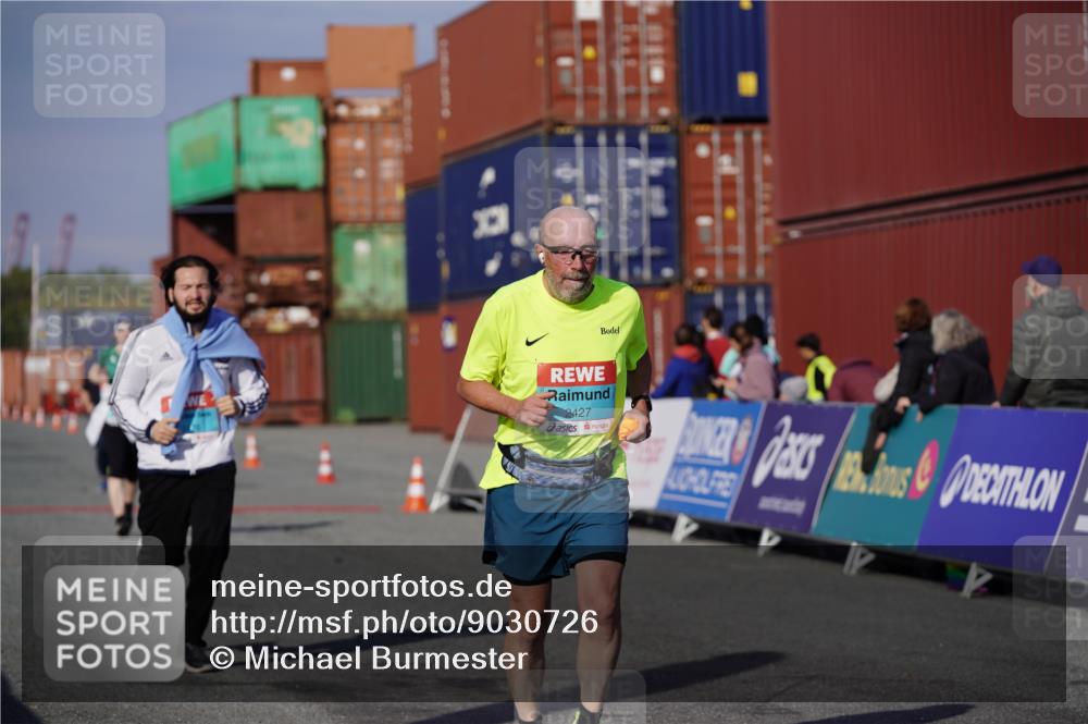 03.10.2025 - Köhlbrandbrückenlauf Michael Burmester http://msf.ph/oto/9030726 03.10.2025 10:36:06 Ziel 2161, 2427, 2476, 3258 meine-sportfotos.de
