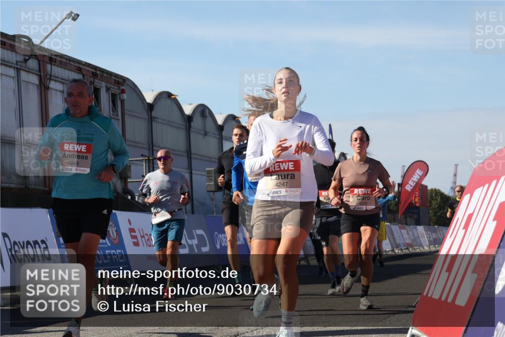 03.10.2025 - Köhlbrandbrückenlauf Luisa Fischer http://msf.ph/oto/9030734 03.10.2025 13:04:41 Ziel 4022, 4055, 4236, 4246, 4247, 4303, 4713, 4724, 4831, 5948, 5968, 6018, 6092, 6470 meine-sportfotos.de