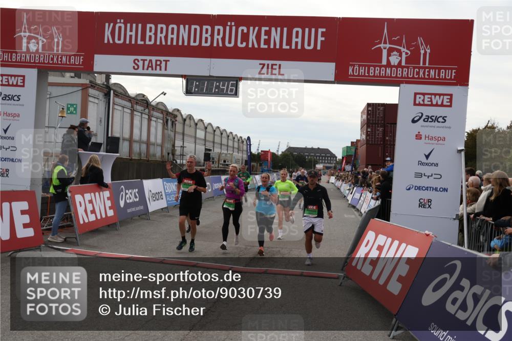 03.10.2025 - Köhlbrandbrückenlauf Julia Fischer http://msf.ph/oto/9030739 03.10.2025 16:11:47 Ziel 7196, 7330, 7407, 7419, 7467, 7533, 7658, 8774, 8938, 9200, 9202, 9382, 9392, 9634 meine-sportfotos.de